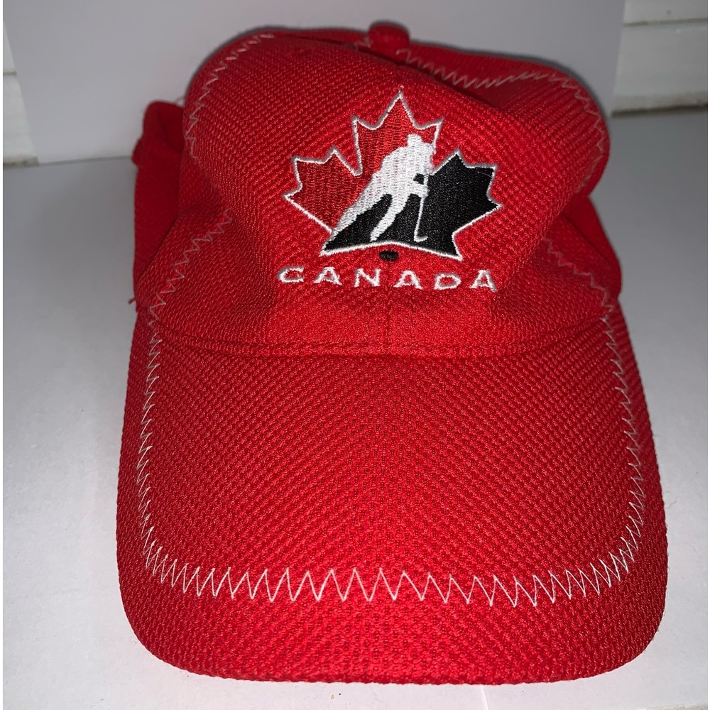 Molson Canadian hat